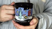 Illustration: Weihnachtsmarkt-Tasse